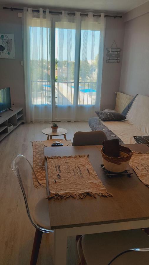 Chateauroux : Bel Appartement Avec Balcon Exteriér fotografie